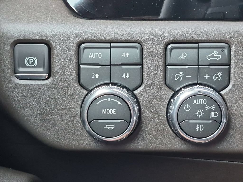 2026 GMC Sierra 1500 SLT - Photo 17
