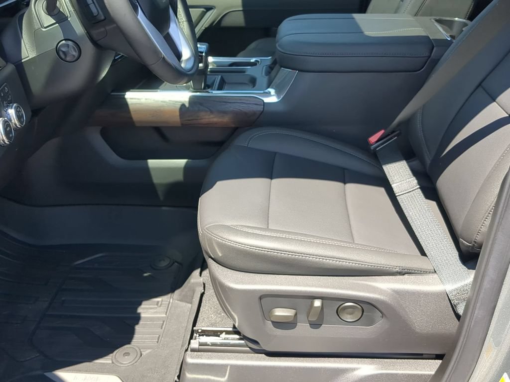 2026 GMC Sierra 1500 SLT - Photo 18