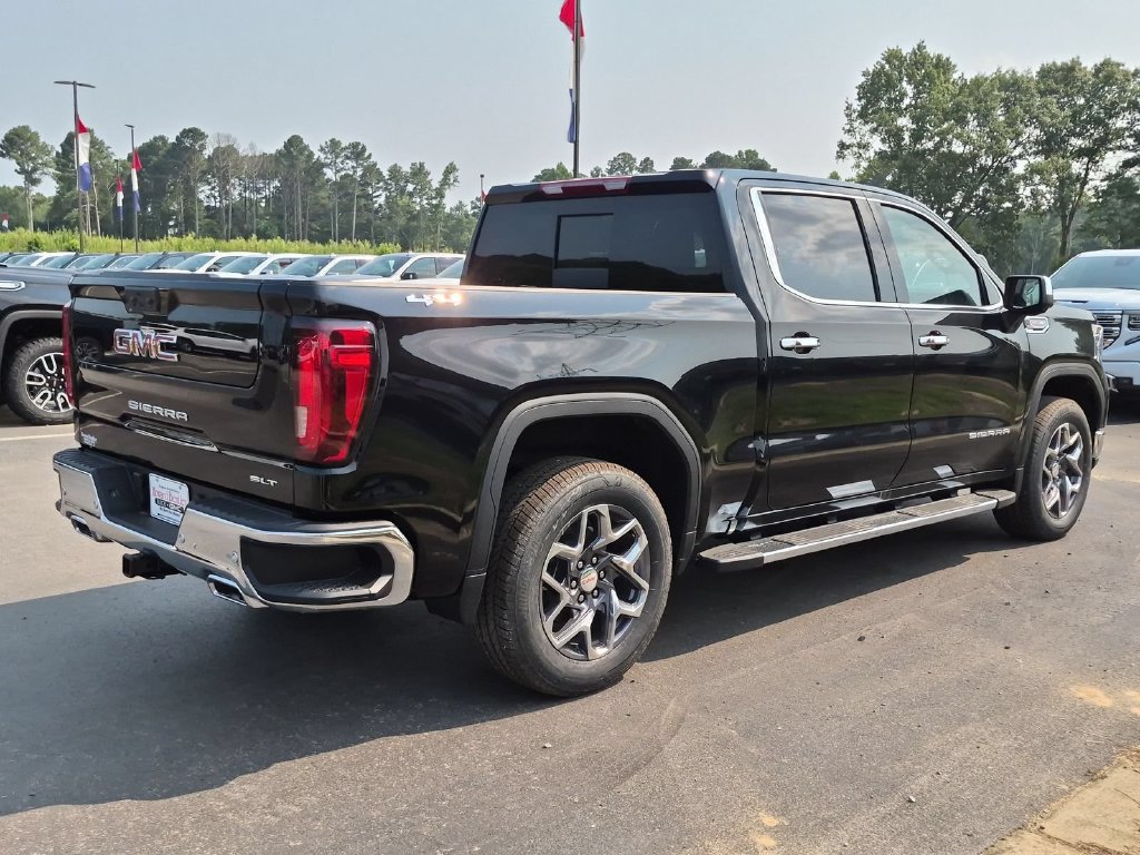 New 2026 GMC Sierra 1500 SLT Truck — photo 3 of 4