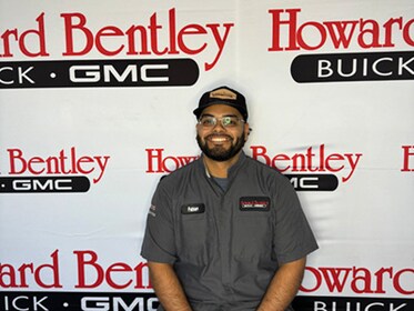 Staff member Fabian Nunez from ID_f5ded6c394d2