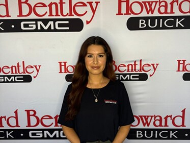 Staff member Salma Sanchez from ID_b8a6b8fddc8c