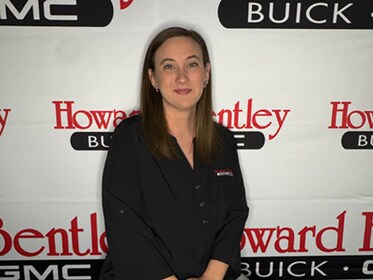 Staff member Shannon Owens from ID_b8a6b8fddc8c