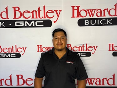 Staff member Alex Gonzalez from ID_fcd4f6ba5464