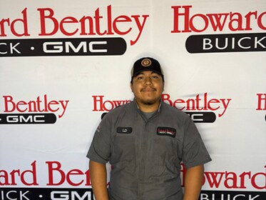 Staff member Daniel Ruiz from ID_a5084bc4c460