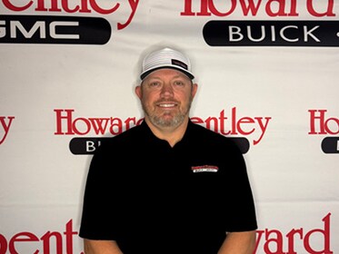 Staff member Lowell Sampson from ID_fcd4f6ba5464