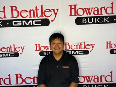 Staff member Gerardo Francisco from ID_40d6f61c3d64