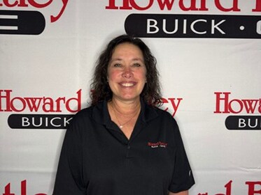 Staff member Suzzanne Paterson from ID_40d6f61c3d64