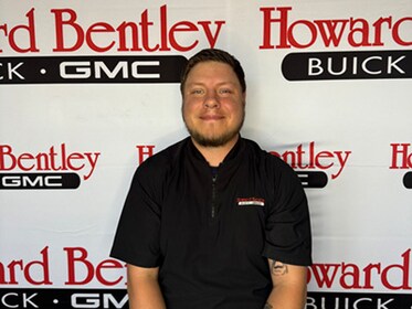 Staff member Dee Manzano from ID_fcd4f6ba5464