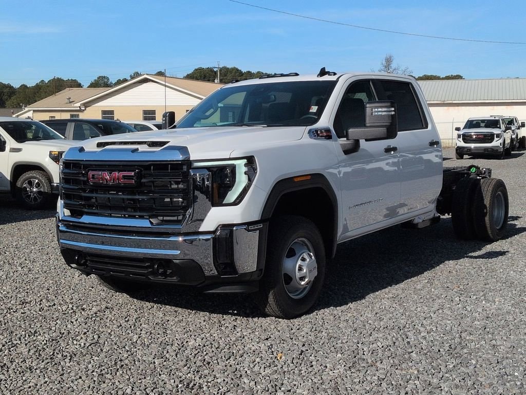 2026 GMC Sierra 3500HD Pro - Photo 7