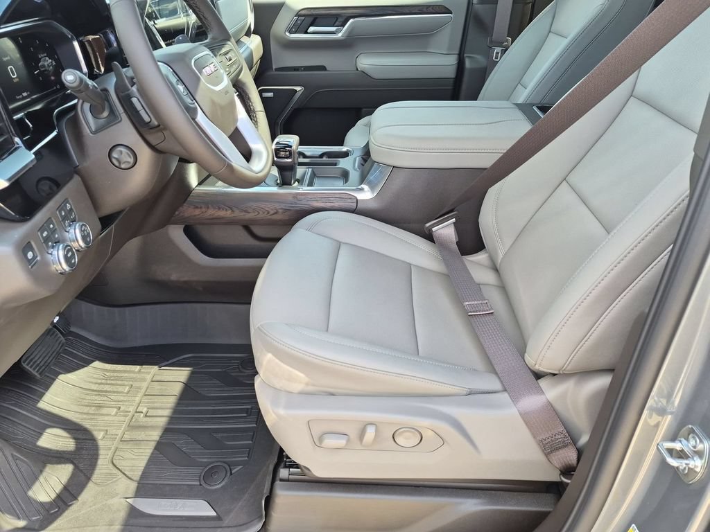 2026 GMC Sierra 1500 SLT - Photo 19