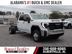 2026 GMC Sierra 3500 HD Chassis Cab Pro Truck