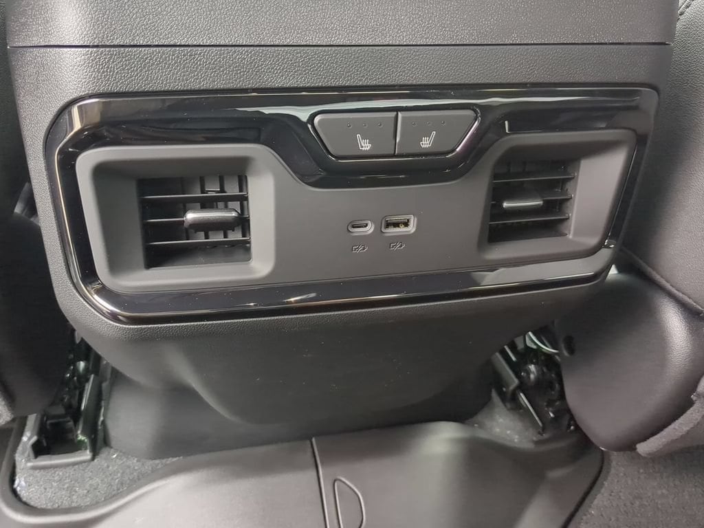 2026 GMC Sierra 1500 AT4 - Photo 21