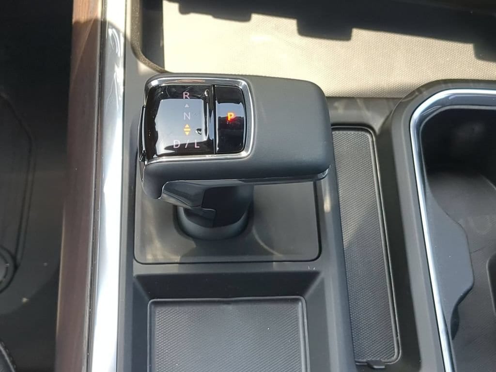 2026 GMC Sierra 1500 SLT - Photo 15