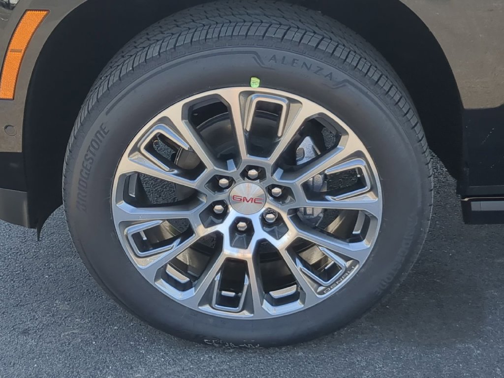 2026 GMC Yukon XL Denali - Photo 33