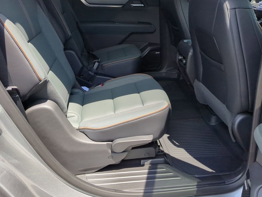 2026 GMC Acadia AT4 - Photo 26