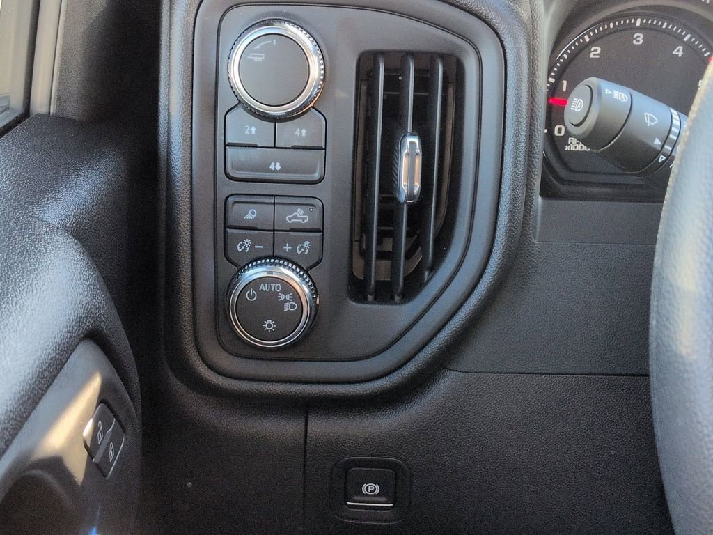 2026 GMC Sierra 3500 Chassis Cab Pro - Photo 15