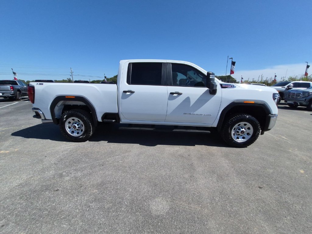 Used 2025 GMC Sierra 2500 HD Pro Truck Used 2025 GMC Sierra 2500 HD Pro Truck — photo 2 of 4