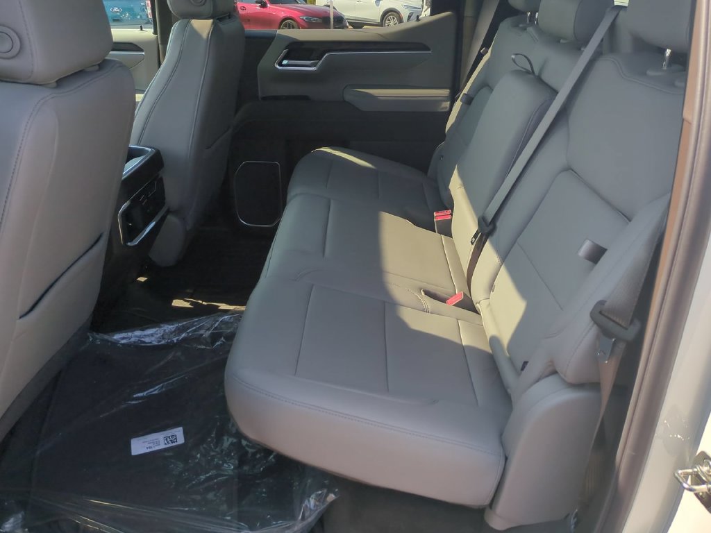 2026 GMC Sierra 1500 SLT - Photo 25