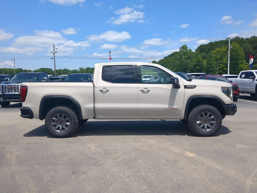2026 GMC Sierra 1500 AT4X - Photo 2