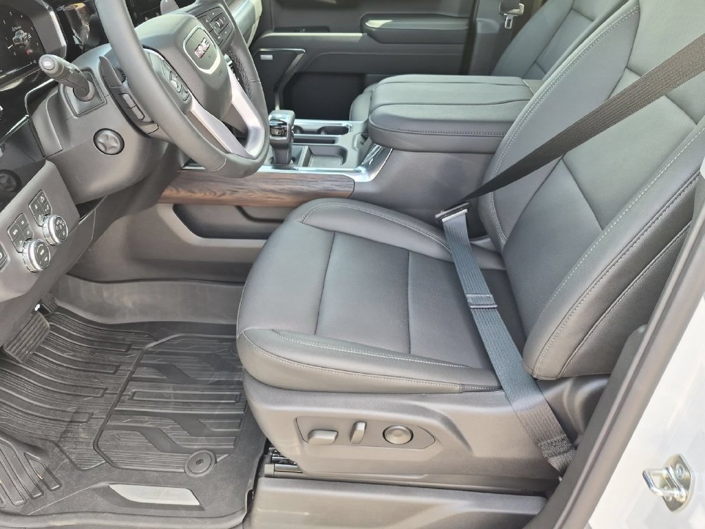 2026 GMC Sierra 1500 SLT - Photo 19