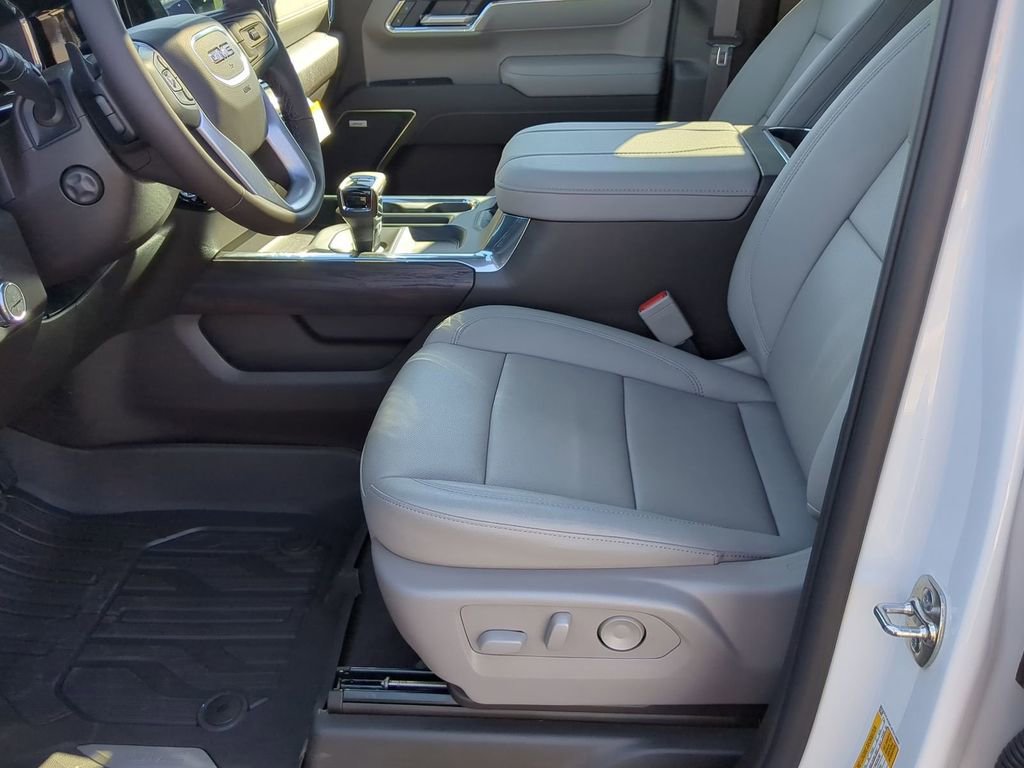 2026 GMC Sierra 1500 SLT - Photo 19