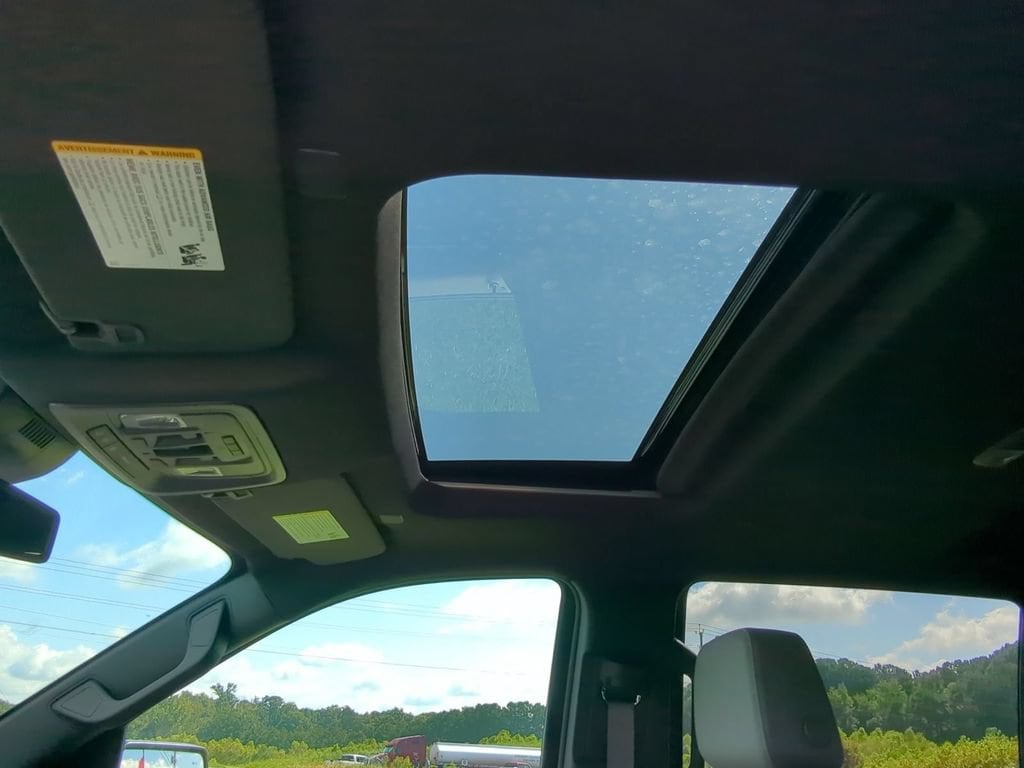 2026 GMC Sierra 1500 SLT - Photo 18