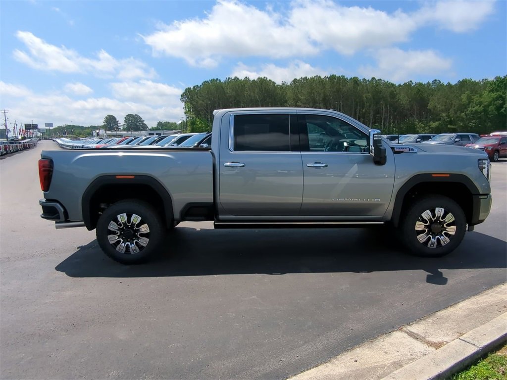 2025 Gmc Sierra 2500 HD Denali photo 2