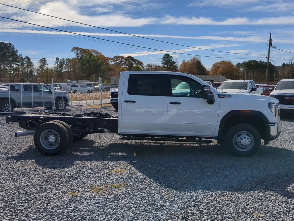 New 2026 GMC Sierra 3500 HD Chassis Cab Pro Truck