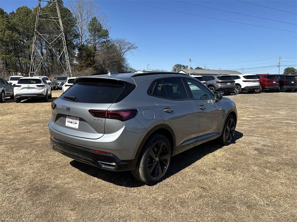 2025 Buick Envision Sport Touring photo 3