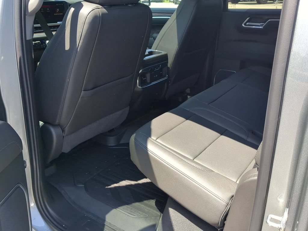 2026 GMC Sierra 1500 SLT - Photo 24
