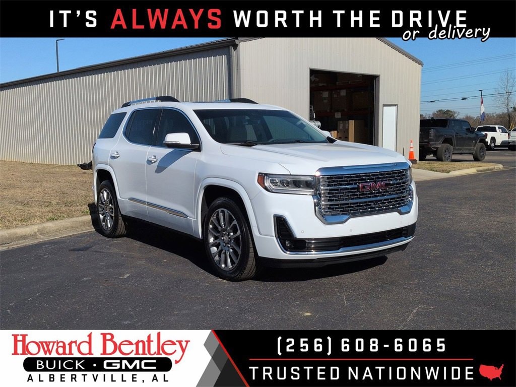 2023 GMC Acadia Denali's photo