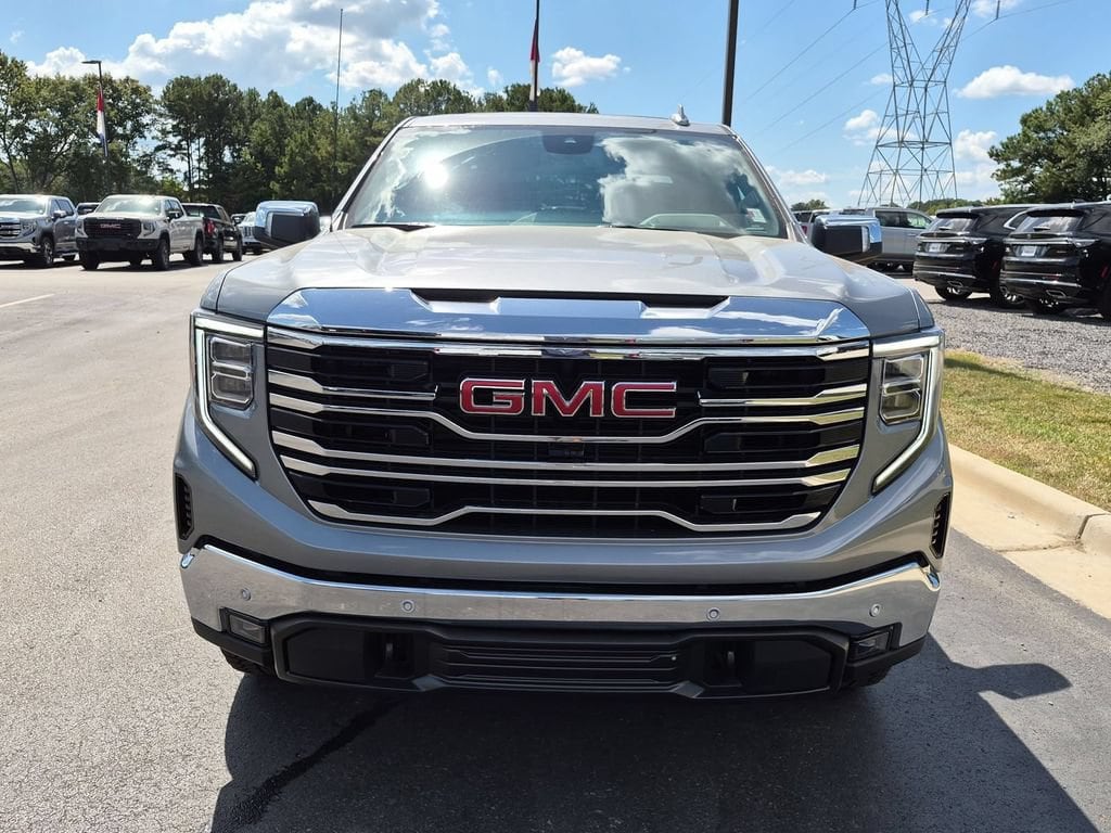 2026 GMC Sierra 1500 SLT - Photo 8