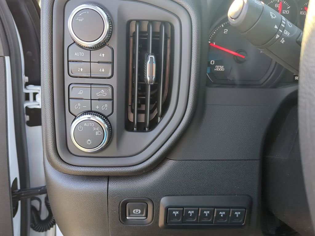 2026 GMC Sierra 3500 Chassis Cab Pro - Photo 15