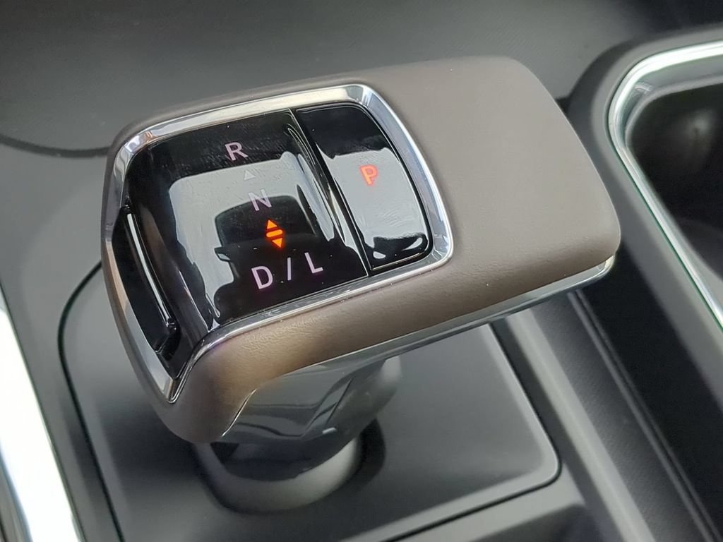 2026 GMC Sierra 1500 SLT - Photo 15