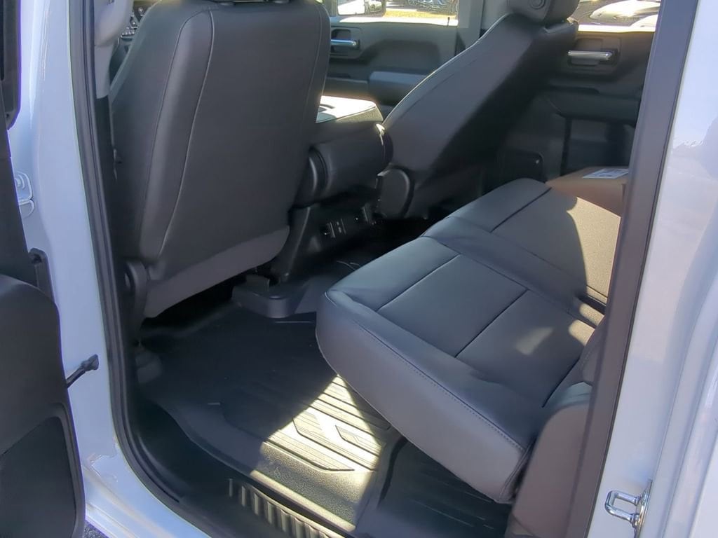 2026 GMC Sierra 3500 Chassis Cab Pro - Photo 22