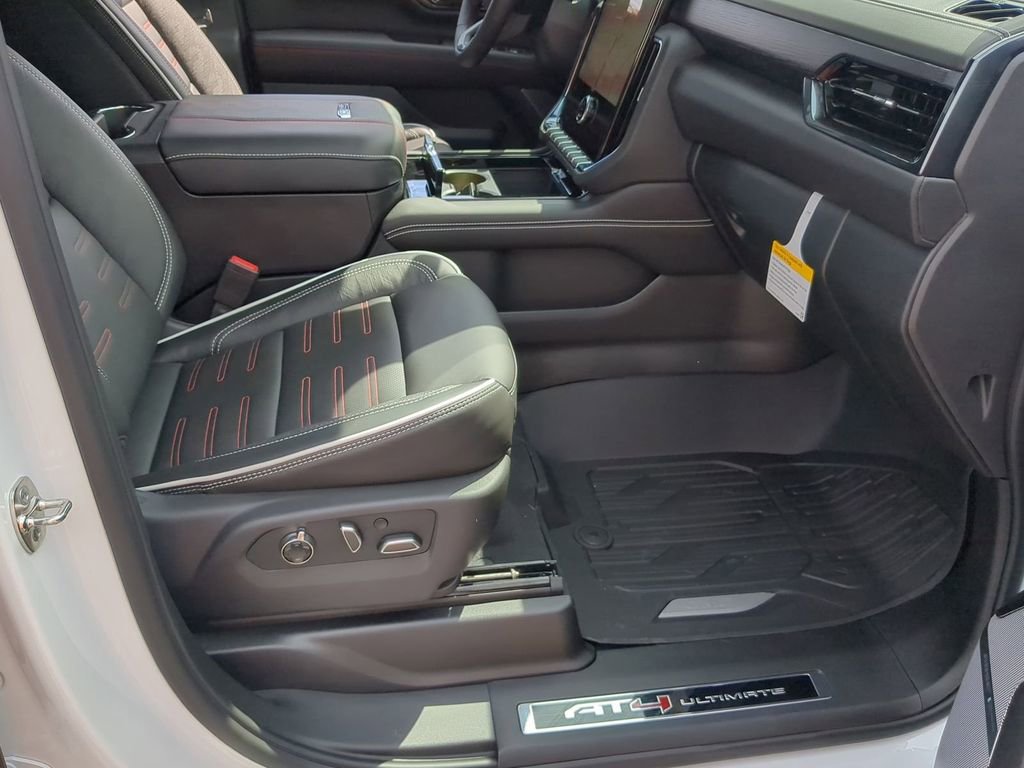 2026 GMC Yukon AT4 Ultimate - Photo 28