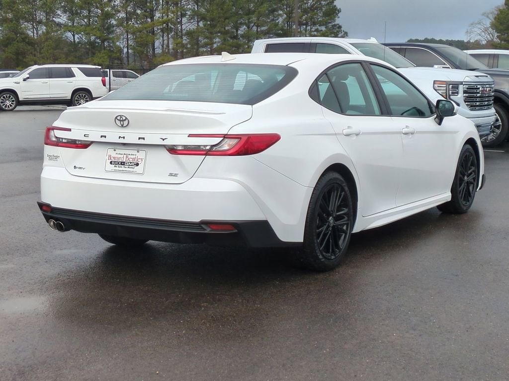 Used 2025 Toyota Camry SE Sedan