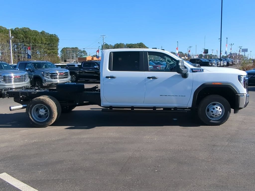New 2026 GMC Sierra 3500 HD Chassis Cab Pro Truck