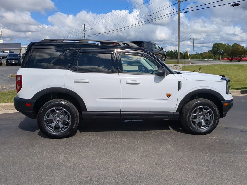 2021 Ford Bronco Badlands photo 2