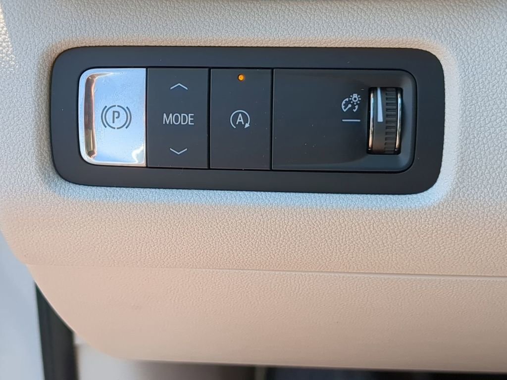 2026 GMC Acadia Denali - Photo 17