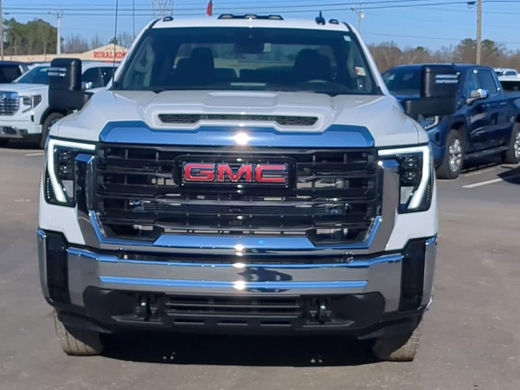 2026 GMC Sierra 3500 Chassis Cab Pro - Photo 8