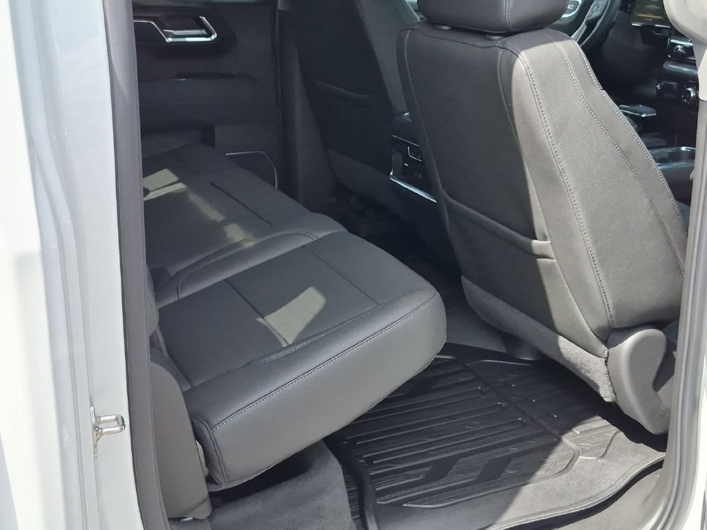 2026 GMC Sierra 1500 SLT - Photo 26