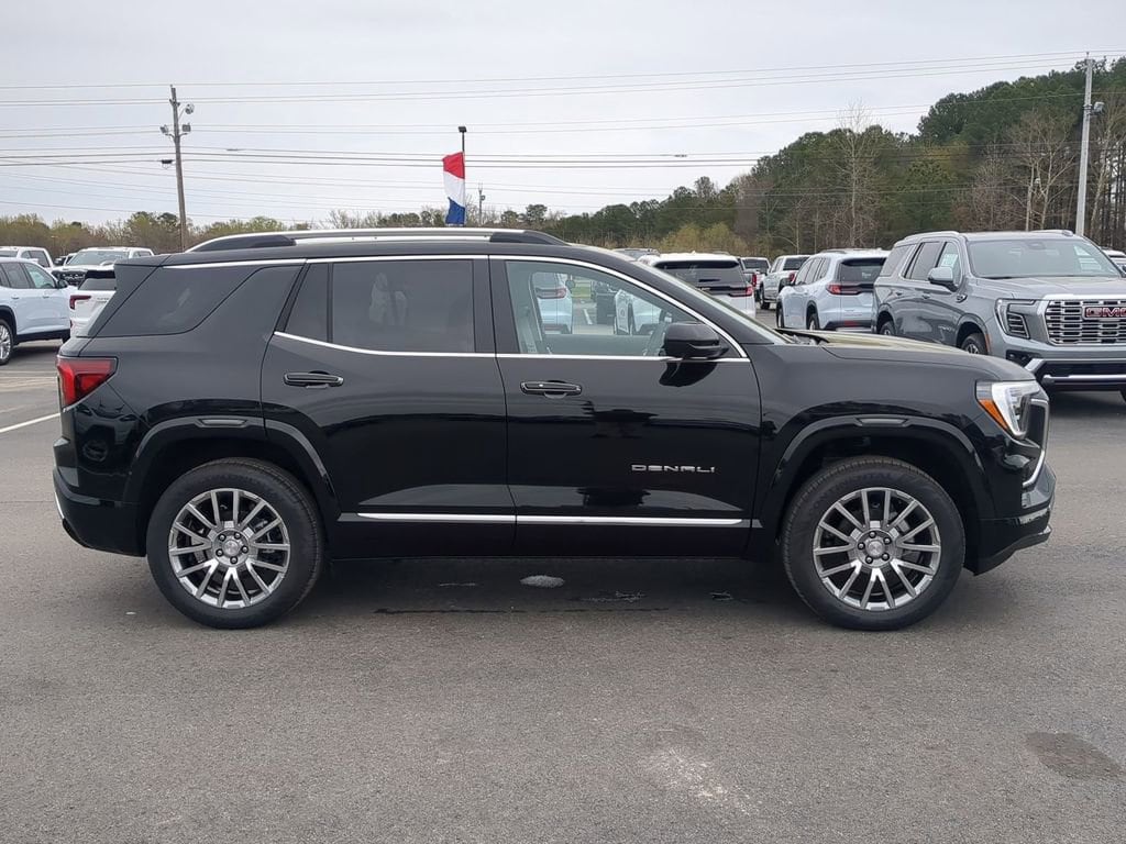 2026 GMC Terrain Denali - Photo 2