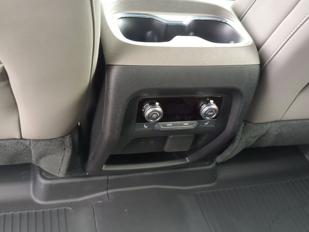 2026 GMC Acadia Elevation - Photo 20