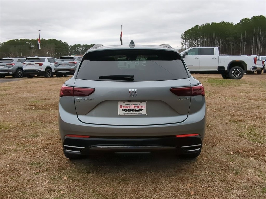 2025 Buick Envision Sport Touring photo 3