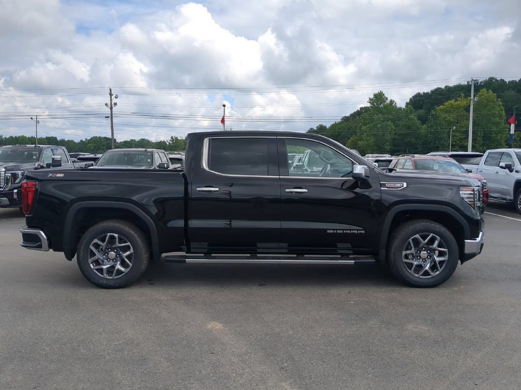New 2026 GMC Sierra 1500 SLT Truck — photo 2 of 4