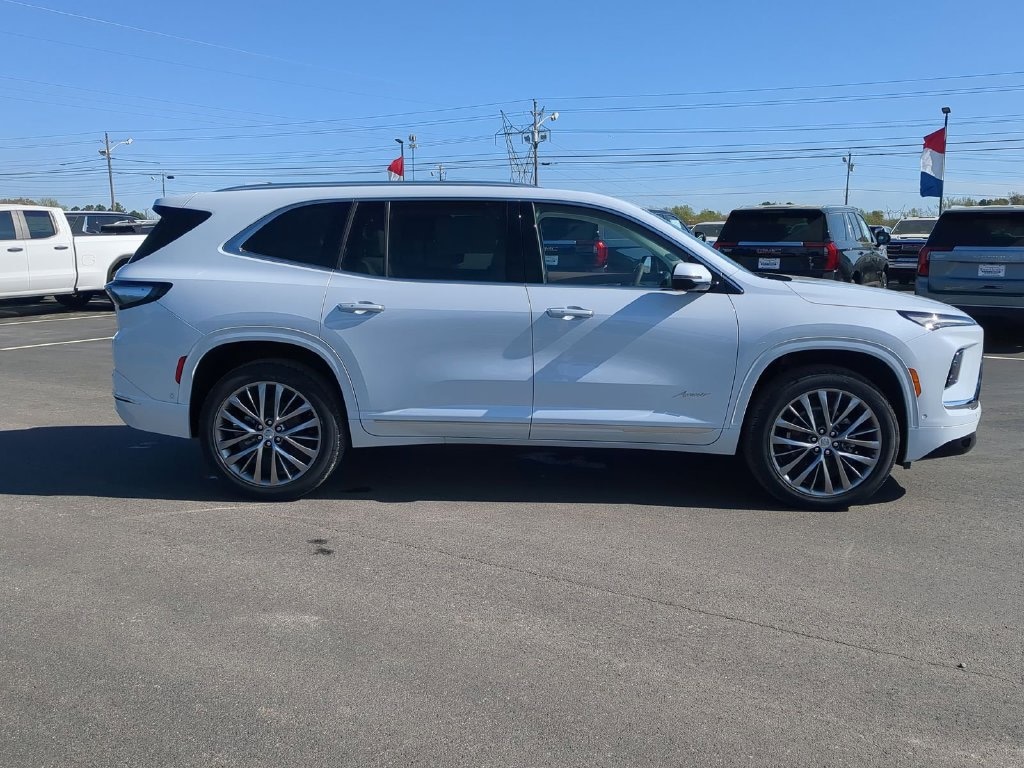 New 2026 Buick Enclave Avenir SUV New 2026 Buick Enclave Avenir SUV — photo 1 of 4