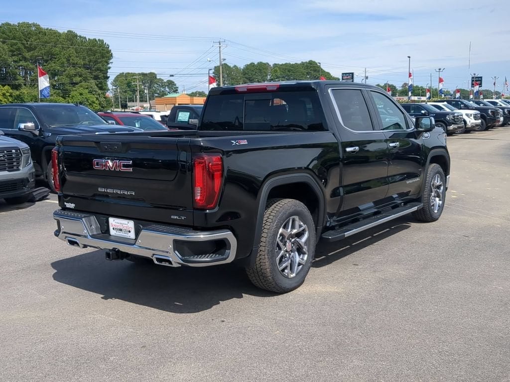 2026 GMC Sierra 1500 SLT - Photo 3