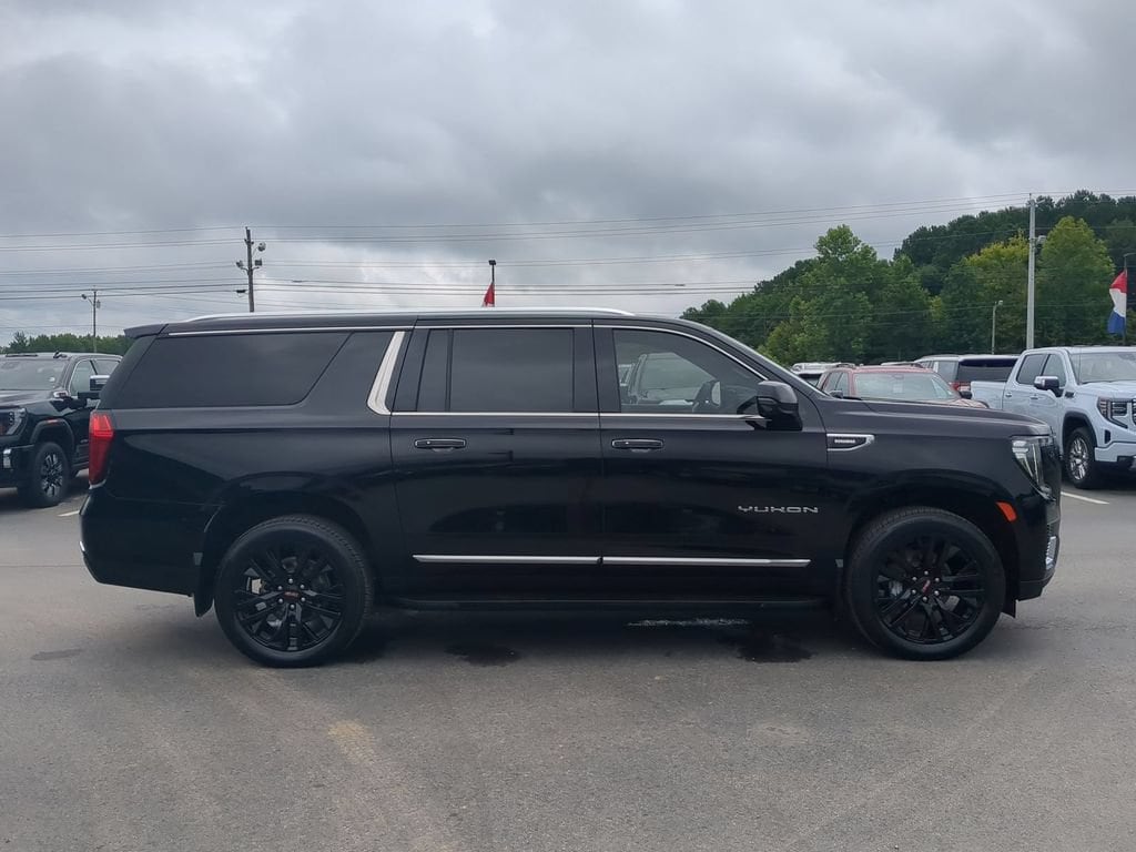 Used 2024 GMC Yukon XL SLT SUV