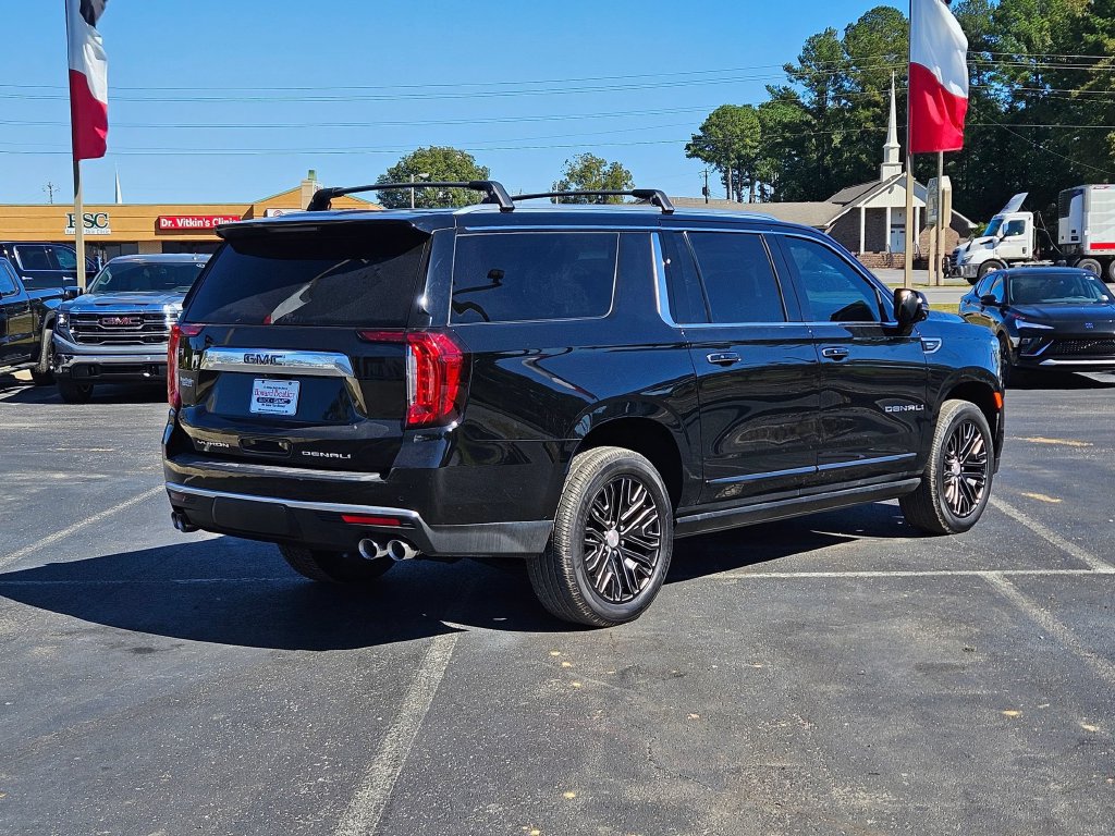 Used 2022 GMC Yukon XL Denali SUV — photo 4 of 4
